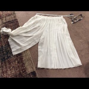 Pleated Creamy Culottes